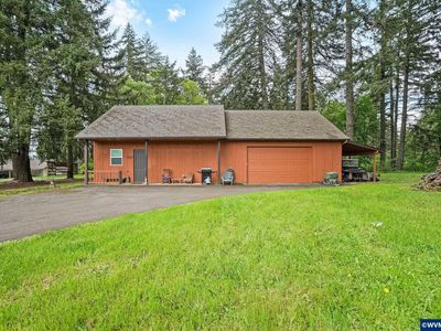 8732 Wildlife Ln SE