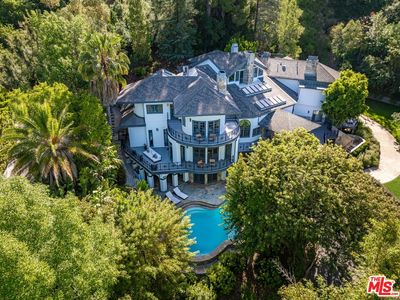 4626 Encino Ave