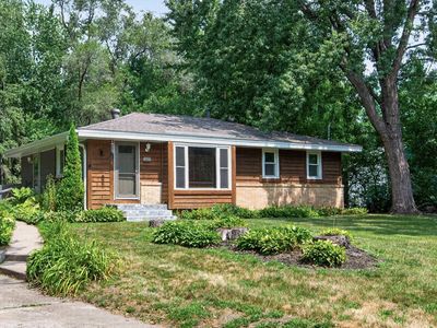 2557 Sherwood Rd