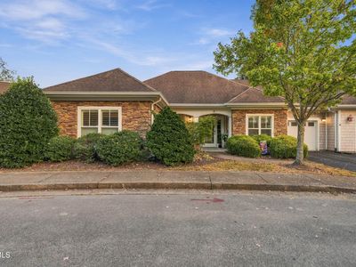 211 University Pkwy #9