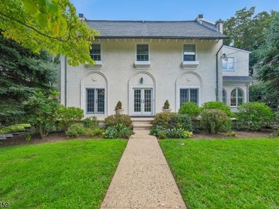 20 Pine Terrace East