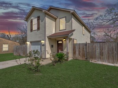 8131 Sandhurst Dr