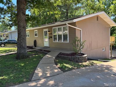527 Cedar Ln