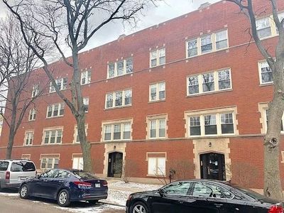 2056 W Jarvis Ave #3