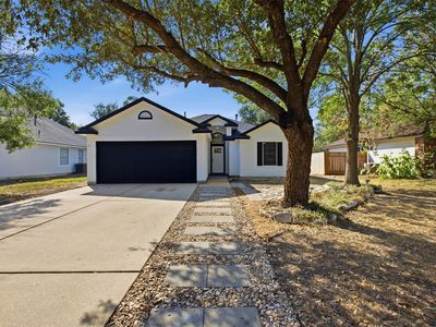 Property at 812 Honeysuckle Dr, Leander, TX