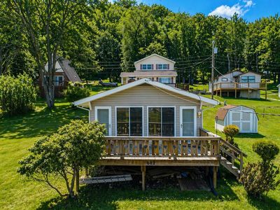682 Marsh Hill Rd