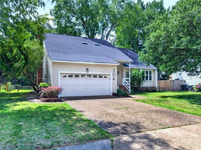 206 Admiral Ct
