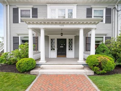 600 Main St #1