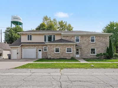 210 N Main St