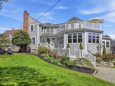 14 Stockbridge St