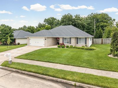 2806 Wooded Creek Dr