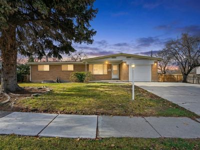 6884 S Bella Vista Dr