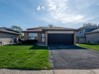 Property at 14533 Oakley St, Dixmoor, IL