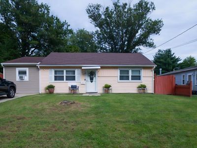 4 Dorset Dr