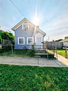 3233 W 52nd St