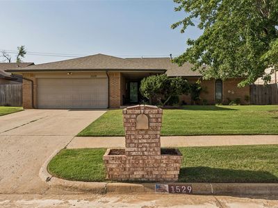 Property at 1529 Kingsgate Rd, Oklahoma City, OK