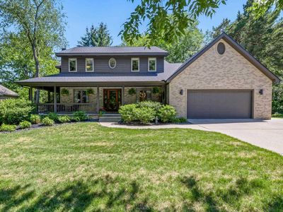 710 Honeysuckle Cir