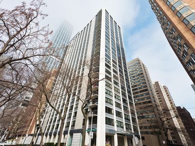 222 E Pearson St APT 2408