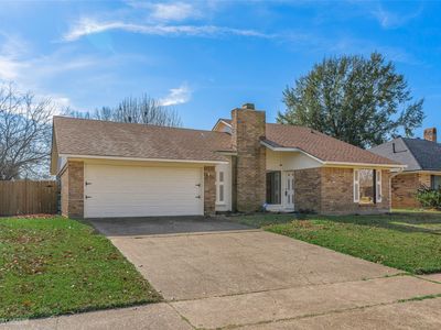 5702 Golden Meadows Dr