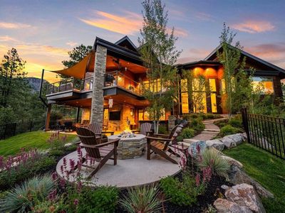 220 Hideout Trail