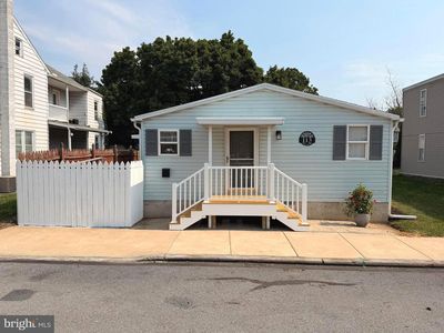 113 Brown St