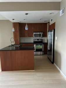 4747 Nasa Pkwy APT 201