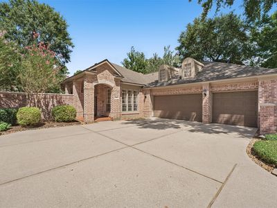 30 N Castlegreen Cir