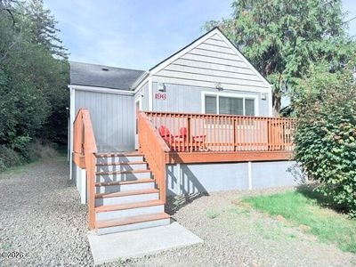 Property at 196 NW 11th St, Toledo, OR