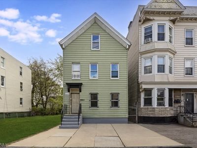 Property at 580 Hunterdon St, Newark, NJ