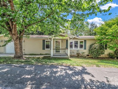 Property at 405 Deerfield Ct, Hendersonville, NC