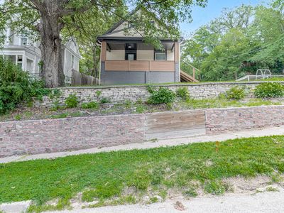 357 Frank St