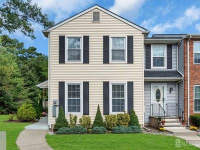 49 Lantern Ln