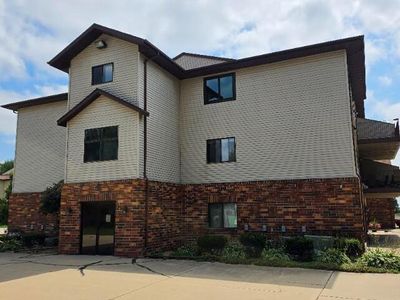 Property at 1505 E Melgaard Rd, Aberdeen, SD