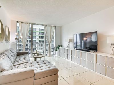 1750 N Bayshore Dr APT 1909