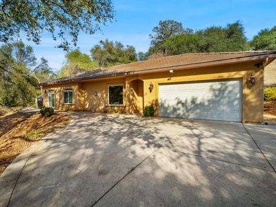 7075 Ridge Rd
