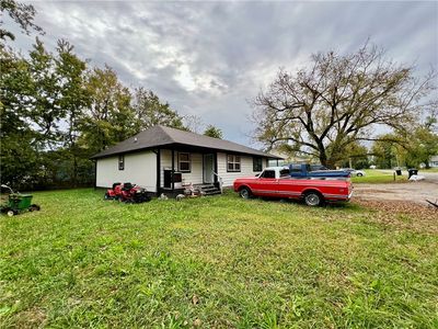 601 Buell Pl