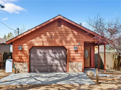 2089 Shady Ln
