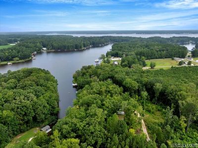 175 Deacons Point Rd