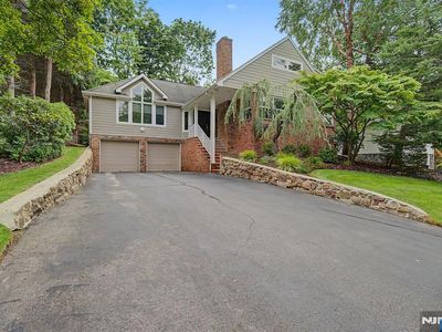 43 Royden Rd