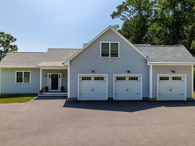 153 Niantic River Rd