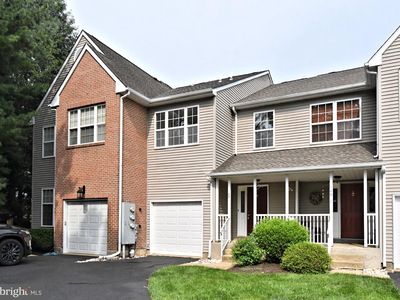 145 Bishops Gate Ln
