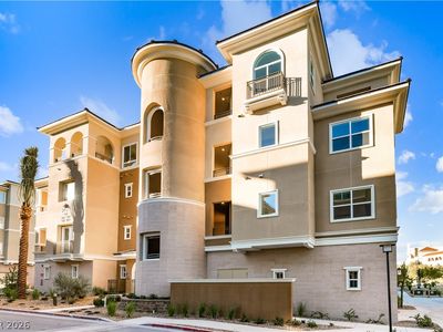 9132 Las Manaitas Ave Unit 302