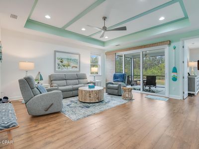 8525 Island Breeze Ave