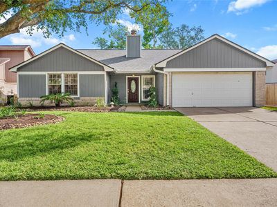 15807 Castorglen Dr