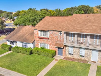 1908 Leslie Dr