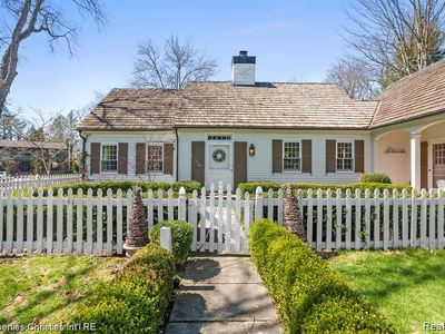 6050 W Surrey Rd