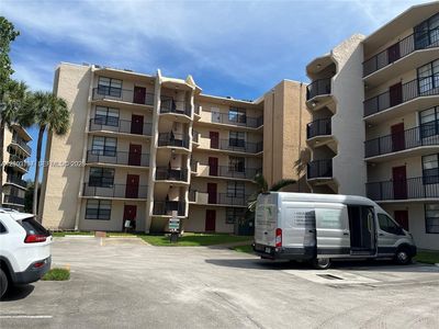 3500 Blue Lake Dr APT 501