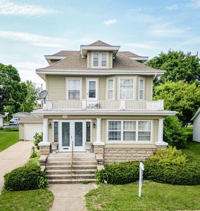 Property at 208 W 6th St, Sumner, IA