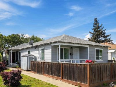 451 Rollins Rd
