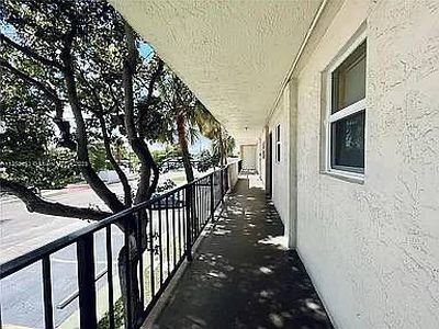 220 SW 9th Ave APT 205